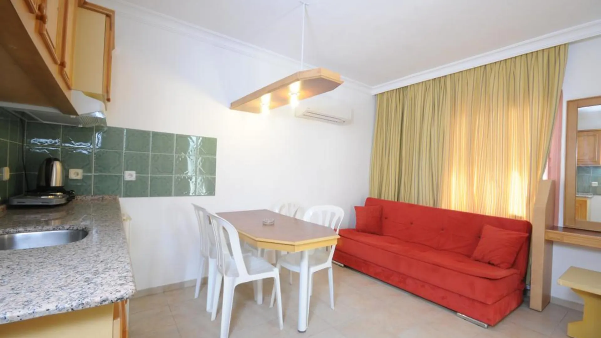 Kocer Club Family Apartments Marmaris